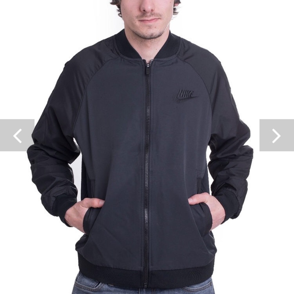 New!!! Nike woven bomber jacket